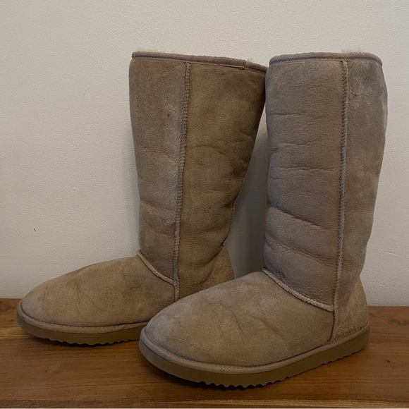 UGG Classic Tall Boots in Sand - Women’s 8 - Picture 12 of 15